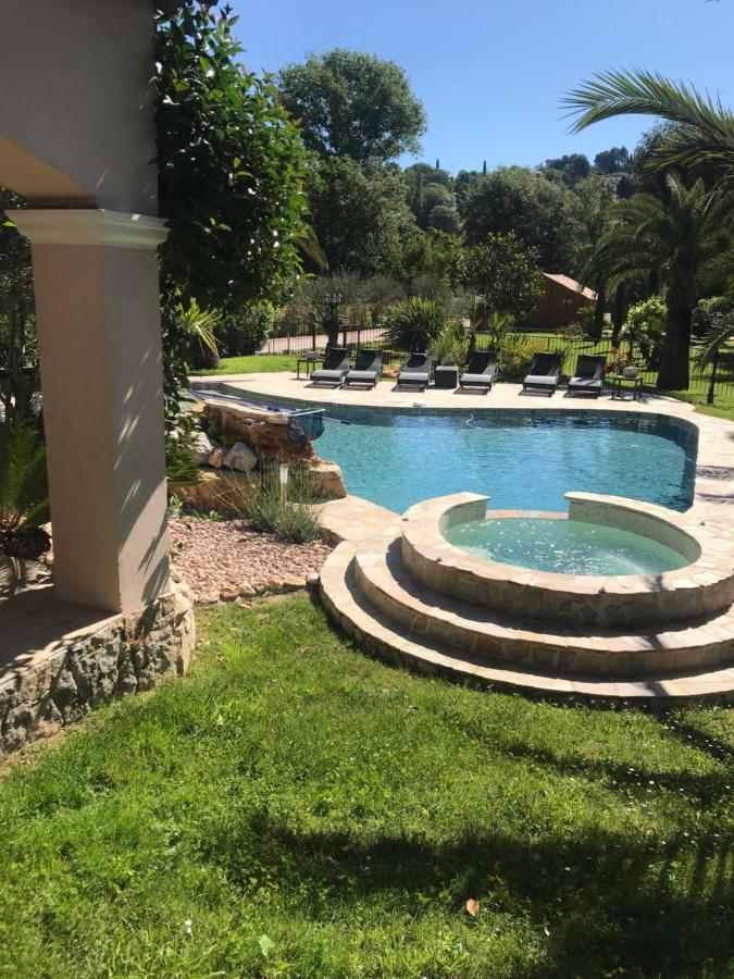 Luxueuse Villa Piscine Et Jacuzzi Saint-Paul-de-Vence Exterior foto